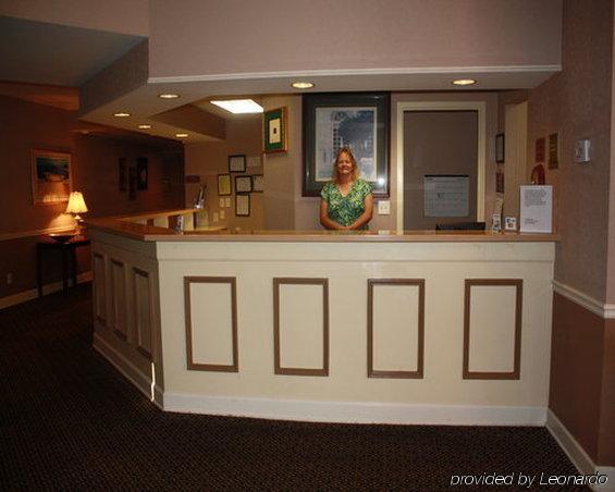 Budgetel Inn & Suites Gainesville Interior photo